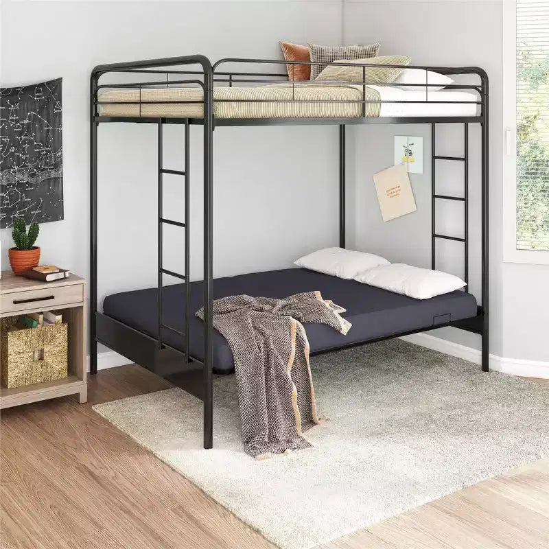 Letto a castello in metallo a due piazze sopra futon