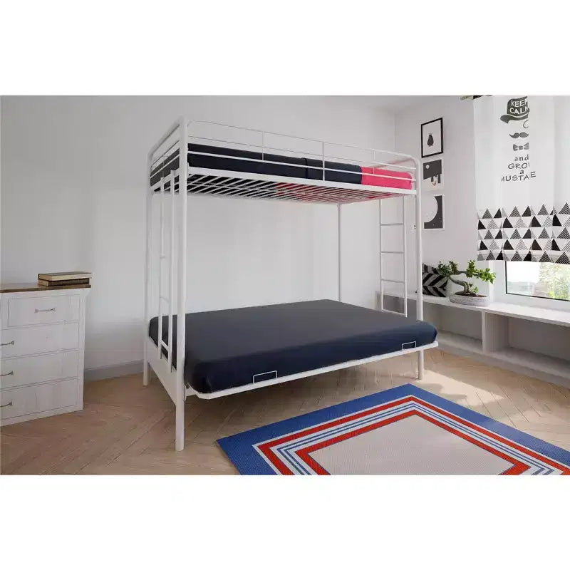 Letto a castello in metallo a due piazze sopra futon