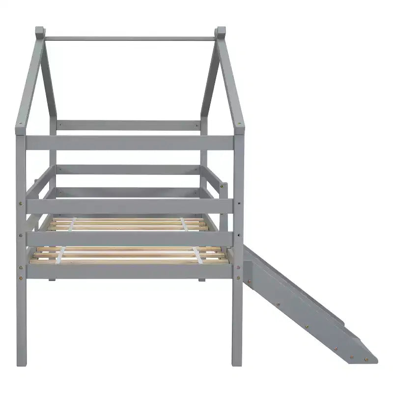 Letto a soppalco basso per ragazzi con scivolo, scala, ringhiere di sicurezza, struttura a tetto in stile casetta, 81.7L x 67.6W